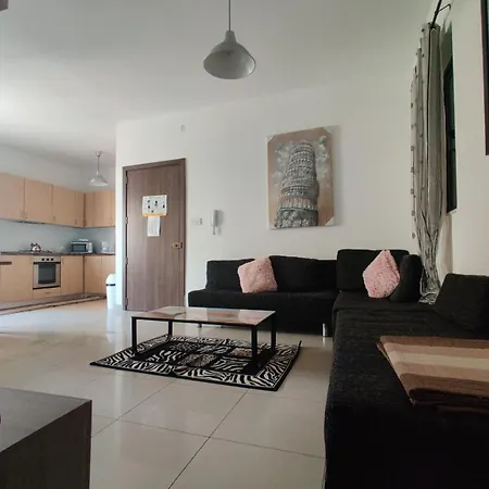 St Julians 3 Minutes Walk From Promenade 3 Bedroom *