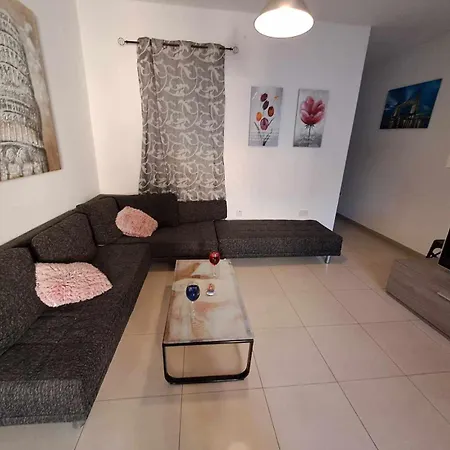 St Julians 3 Minutes Walk From Promenade 3 Bedroom *