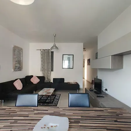 St Julians 3 Minutes Walk From Promenade 3 Bedroom