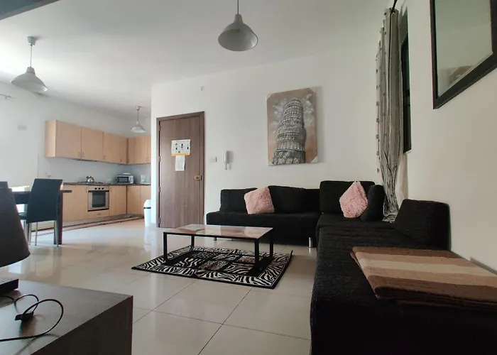 St Julians 3 Minutes Walk From Promenade 3 Bedroom *