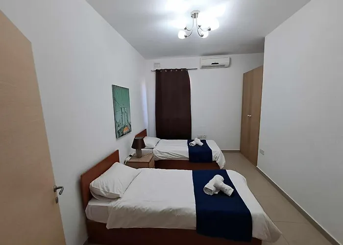 St Julians 3 Minutes Walk From Promenade 3 Bedroom